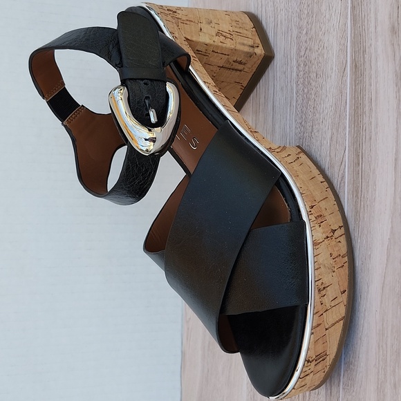 NWOT AEROSOLES LEATHER ZEPHYR PLATFORM SANDAL - Picture 11 of 11